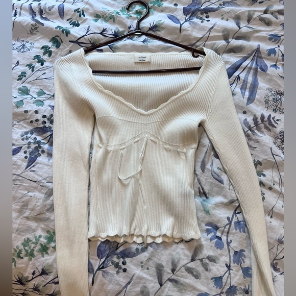 Aritzia Wilfred white long sleeve top - Picture 1 of 4